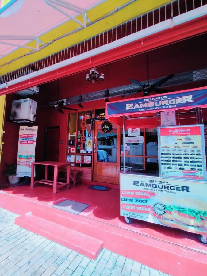 Hotel Zamburger Heritage Melaka Exterior foto